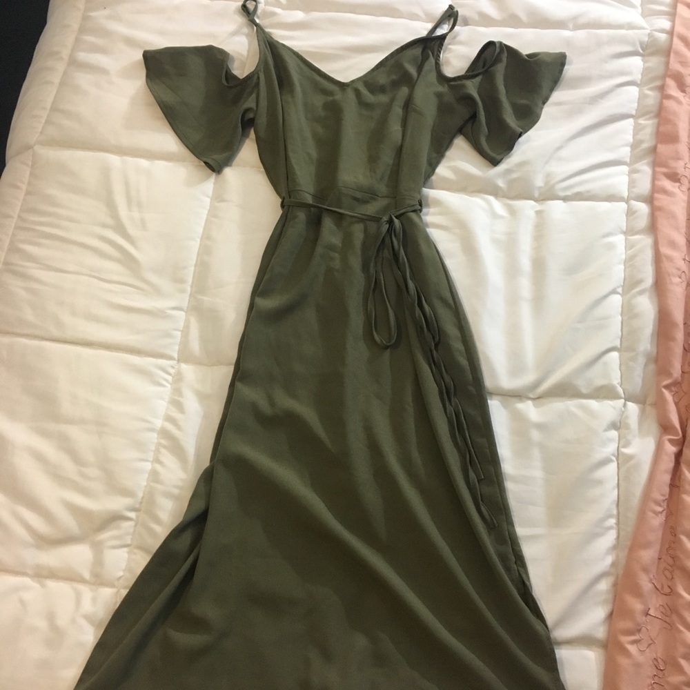 📍COTTON ON: Waist Tie dress